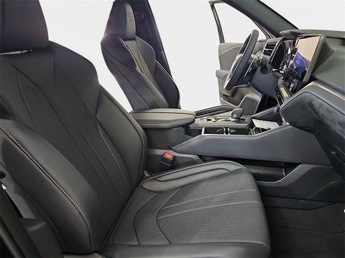 New 2026 Lexus TX 500h AWD image 10