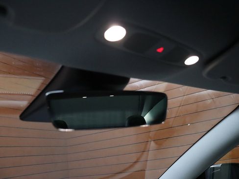 Used 2022 Tesla Model 3 Long Range image 50