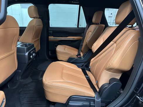 Used 2022 Ford Expedition Platinum AWD/4WD image 22