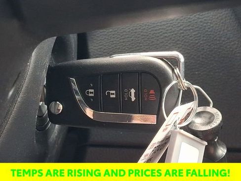 Used 2025 Toyota Corolla LE image 22