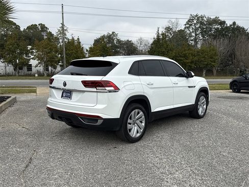 Used 2023 Volkswagen Atlas Cross Sport SE image 7
