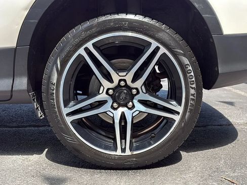 Used 2019 Ford Escape SEL AWD/4WD image 10
