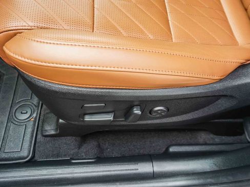 Certified 2025 Kia Telluride SX Prestige X-Line AWD/4WD image 19