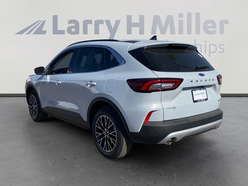 New 2026 Ford Escape PHEV w/ PHEV Premium Package image 3
