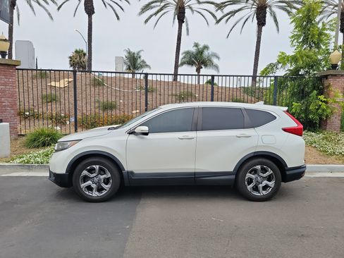 Used 2018 Honda CR-V EX-L image 2