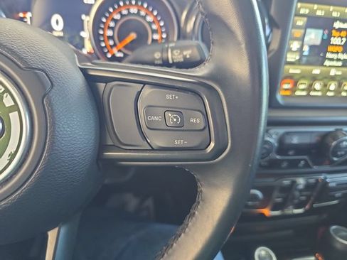 Used 2022 Jeep Gladiator Sport AWD/4WD image 18