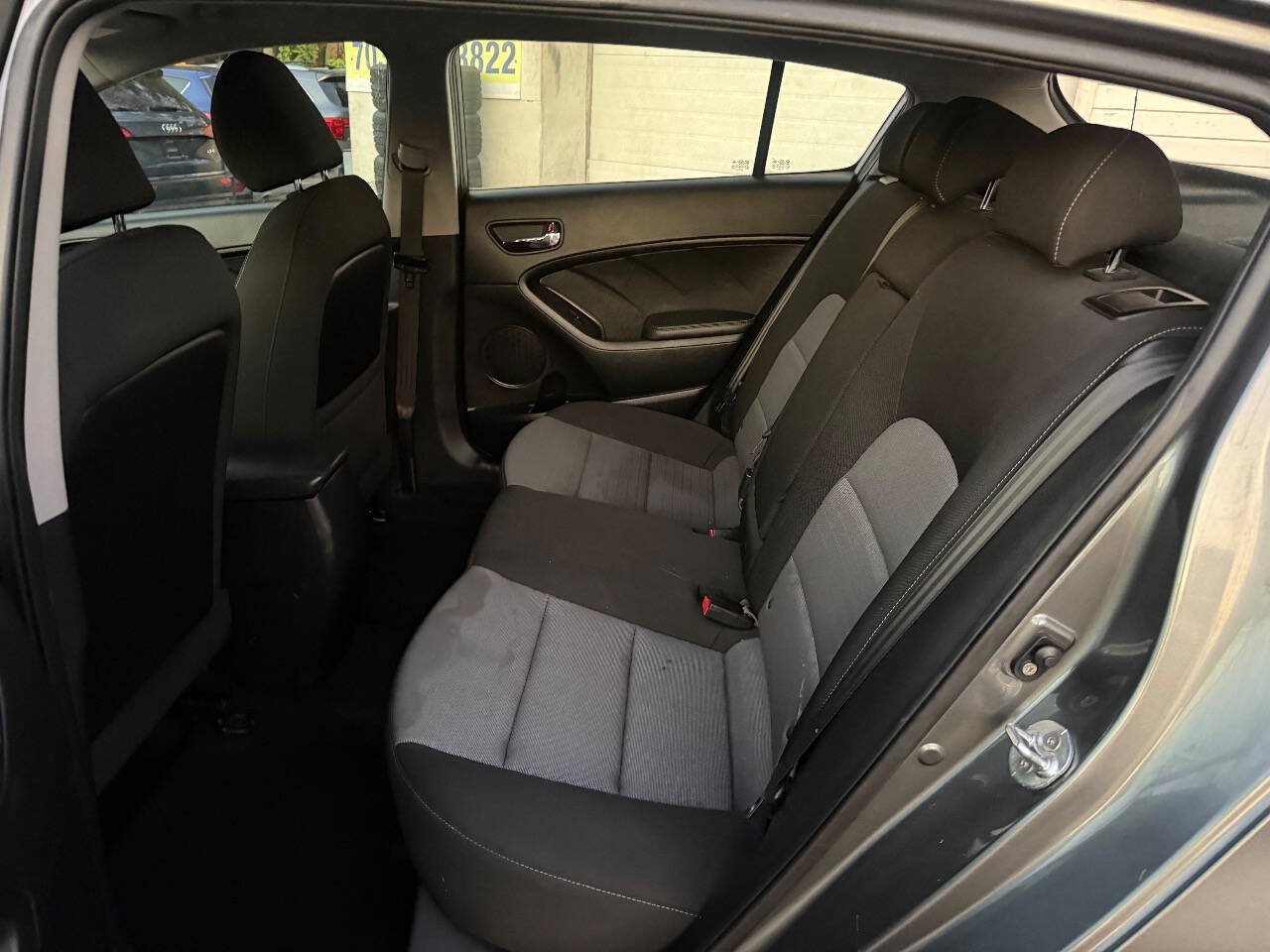 Used 2016 Kia Forte LX FWD image 12