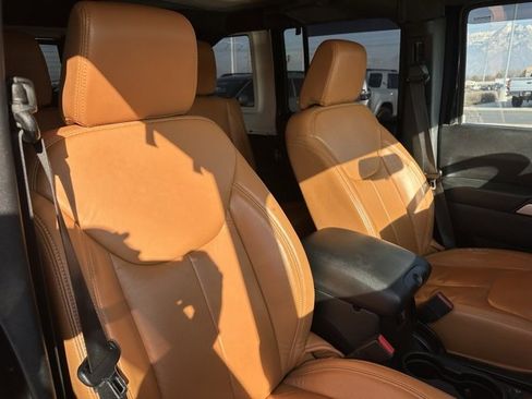 Used 2016 Jeep Wrangler Unlimited Rubicon w/ Connectivity Group image 21