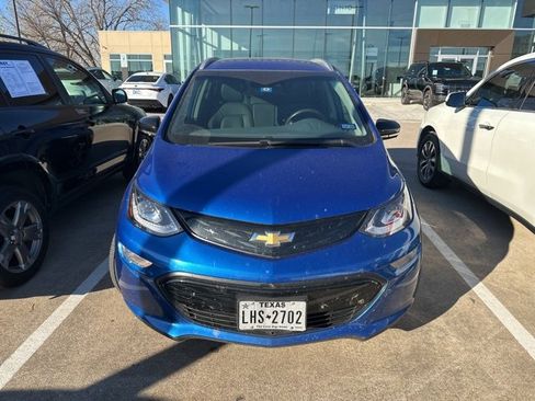Used 2019 Chevrolet Bolt Premier w/ Infotainment Package image 3