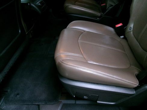 Used 2014 GMC Acadia SLT FWD image 32