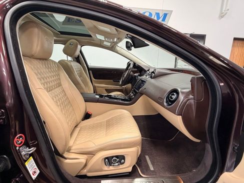 Used 2017 Jaguar XJ L Portfolio image 12