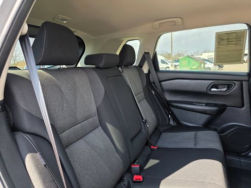 Used 2025 Nissan Rogue SV AWD/4WD image 27
