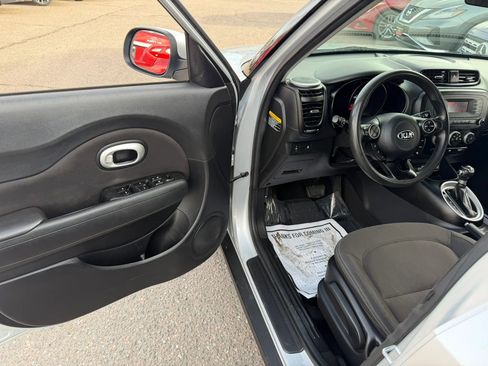 Used 2016 Kia Soul EV image 10