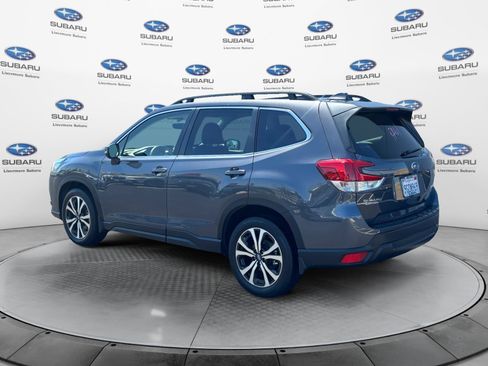 Used 2023 Subaru Forester Limited AWD/4WD image 3