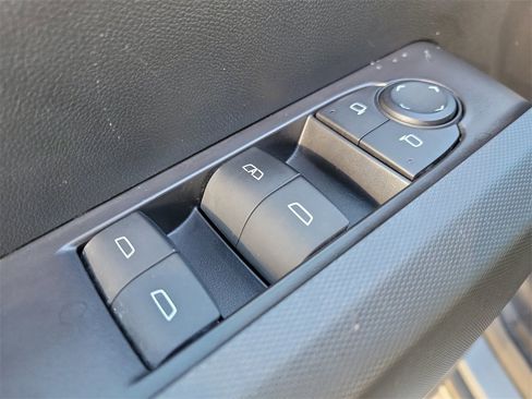 Used 2024 Chevrolet Colorado Trail Boss image 14