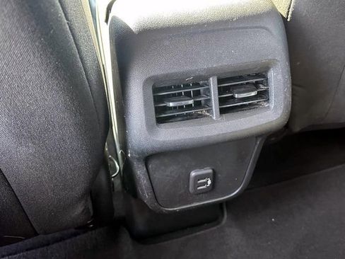 Used 2019 Chevrolet Equinox LT image 12