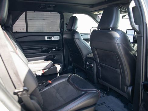 Used 2023 Ford Explorer ST w/ Equipment Group 401A image 14