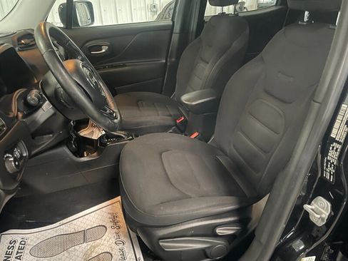 Used 2017 Jeep Renegade Altitude AWD/4WD image 15