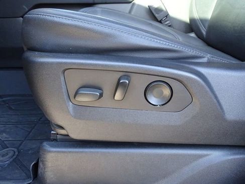 Used 2022 Chevrolet Tahoe Z71 w/ Z71 Off-Road Package image 21