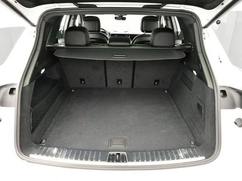 Certified 2025 Porsche Cayenne AWD/4WD image 15
