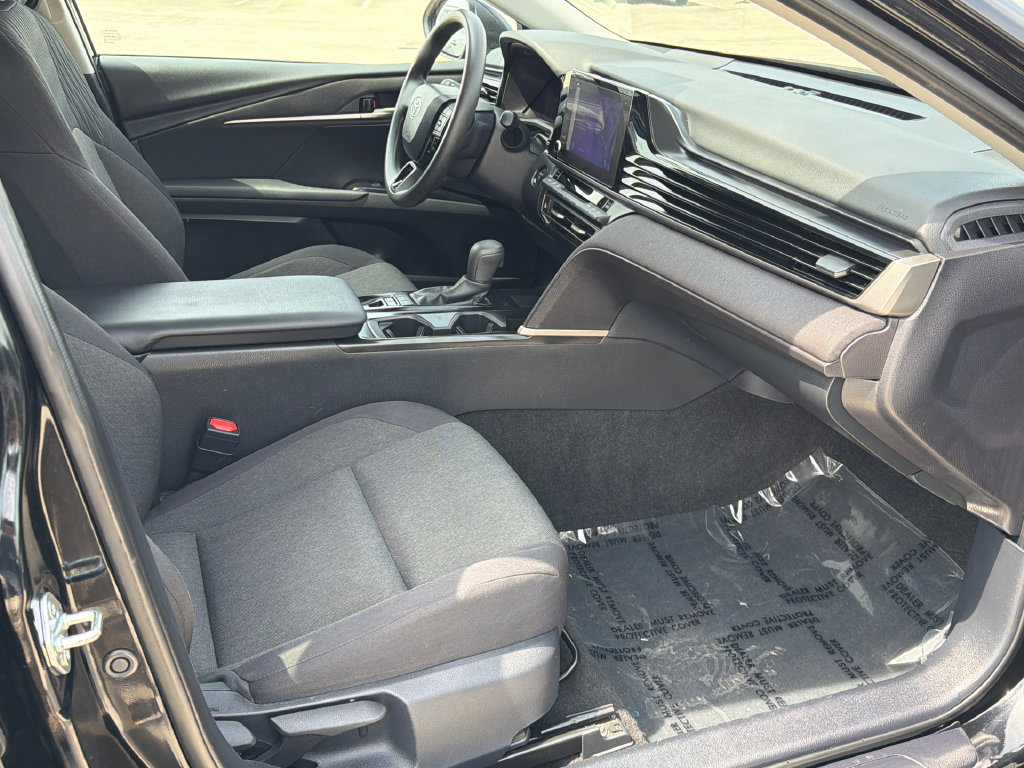 Used 2025 Toyota Camry LE w/ Convenience Package FWD image 8
