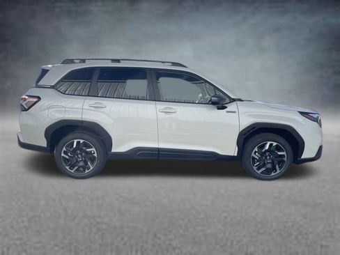 New 2025 Subaru Forester Premium image 4