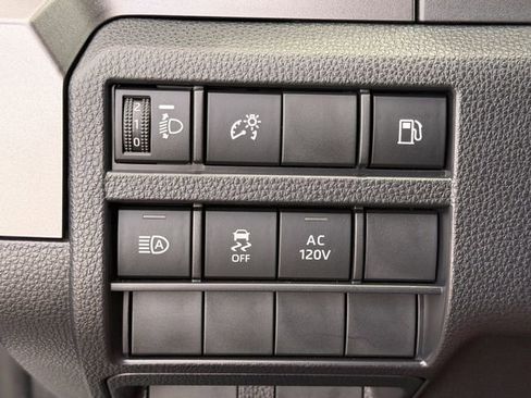 Certified 2025 Toyota 4Runner TRD Off-Road AWD/4WD image 18