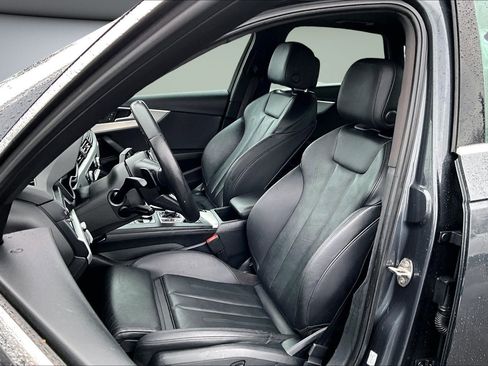 Used 2017 Audi A4 2.0T Prestige w/ Prestige Package image 21