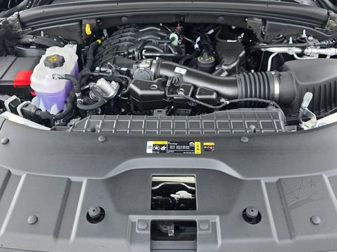 New 2025 Jeep Grand Cherokee Limited w/ Black Appearance Package image 11