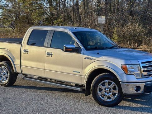 Used 2013 Ford F150 Lariat w/ Lariat Chrome Pkg image 9