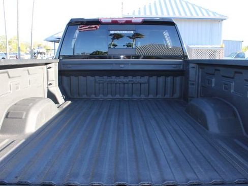 Used 2022 GMC Sierra 2500 Denali w/ Denali Black Diamond Edition image 10