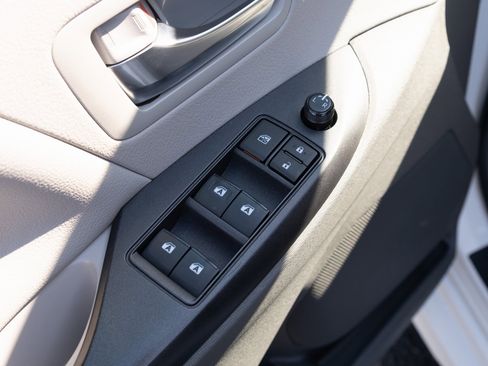 Used 2020 Toyota Sienna LE image 14