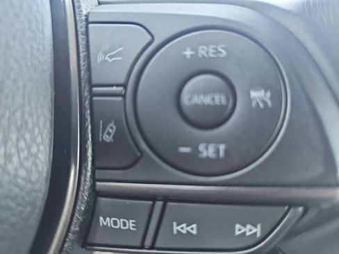 Used 2024 Toyota Camry SE AWD/4WD image 17