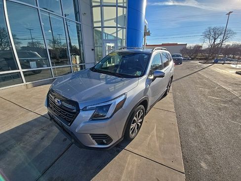 Used 2023 Subaru Forester Limited image 8