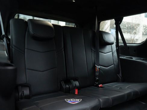 Used 2019 Cadillac Escalade ESV Platinum image 20