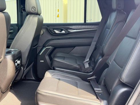 Used 2023 GMC Yukon Denali AWD/4WD image 10