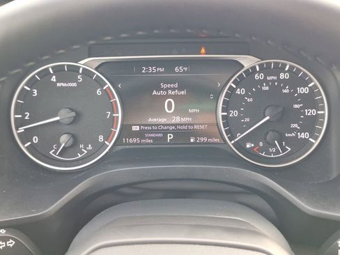 Used 2025 Nissan Rogue SV w/ SV Premium Package image 14