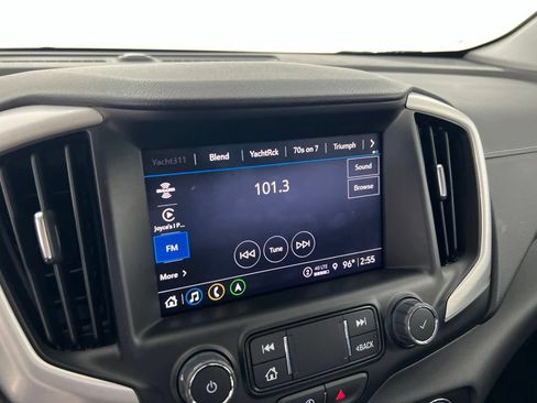 Used 2024 GMC Terrain SLE w/ Driver Convenience Package FWD image 13