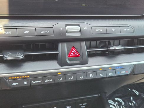 Certified 2025 Kia K4 FWD image 27