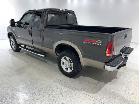 Used 2006 Ford F250 XLT image 3