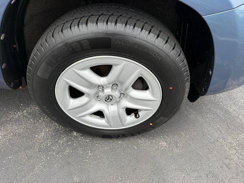 Used 2011 Toyota RAV4 4WD image 69