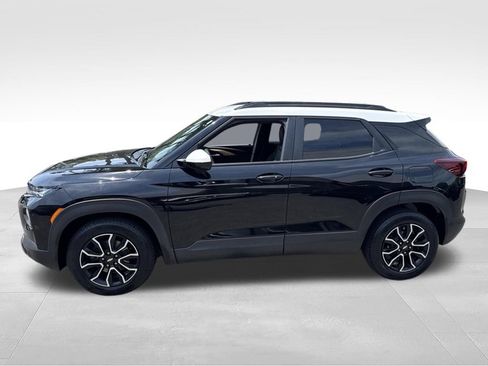 Used 2021 Chevrolet TrailBlazer ACTIV w/ Technology Package FWD image 5