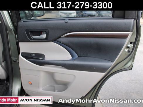 Used 2014 Toyota Highlander Limited AWD/4WD image 25