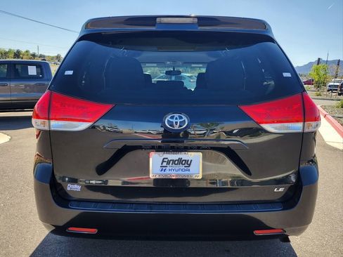 Used 2012 Toyota Sienna LE w/ Towing Pkg FWD image 7
