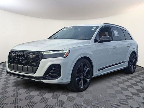 Used 2025 Audi Q7 3.0T Prestige w/ Prestige Package image 3