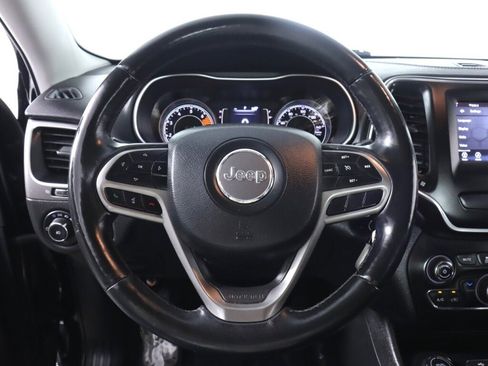 Used 2019 Jeep Cherokee Latitude w/ Cold Weather Group AWD/4WD image 11