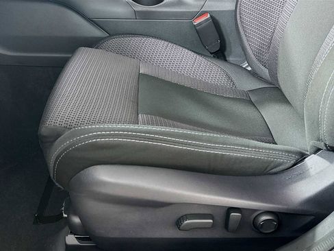 Certified 2025 Subaru Outback Premium w/ Popular Package #1A image 17