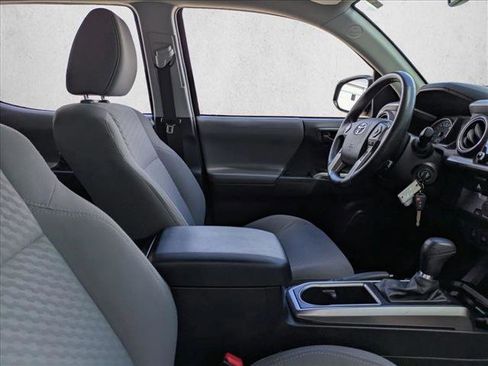 Certified 2022 Toyota Tacoma SR5 w/ Technology Package image 19
