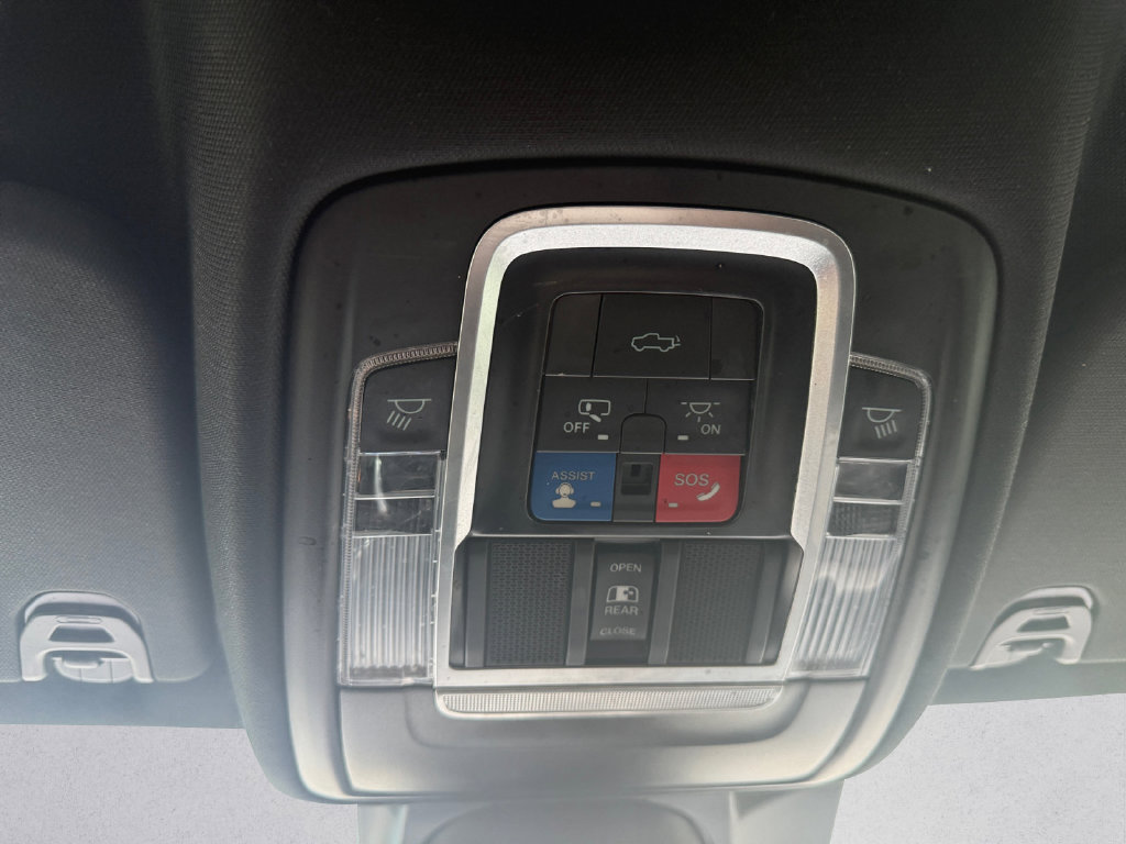Used 2022 RAM 1500 Laramie AWD/4WD image 25