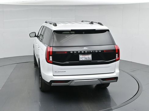 Used 2025 Ford Expedition Platinum AWD/4WD image 44
